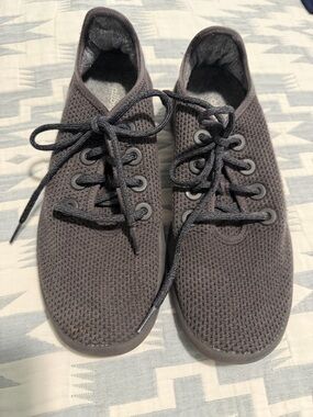 Women’s Allbirds Lace-Up Casual Sneakers - Charcoal Gray Sz. 9